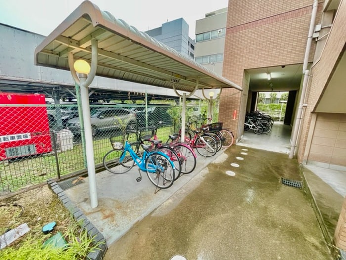 駐輪場 GROOVE大日