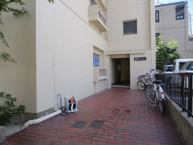 エントランス部分 成徳マンション