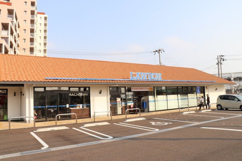 ローソン(コンビニ)まで600m ファミール青山台