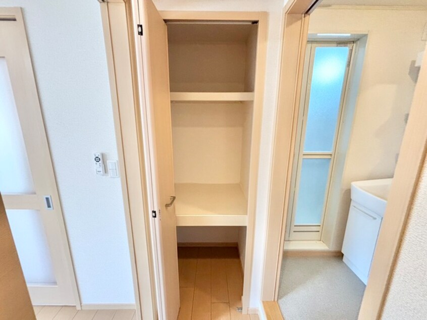 収納 ユ－ヴェＳⅡ