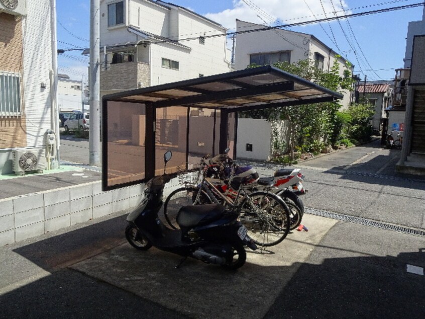 駐輪場 西之町ハイツＢ