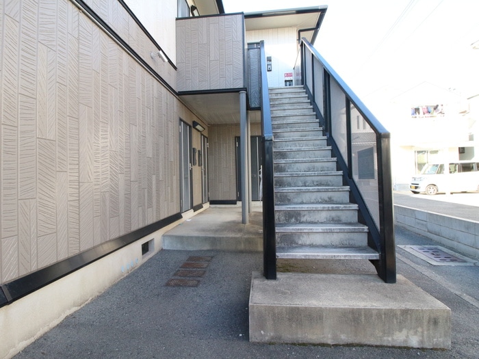 エントランス部分 西之町ハイツＢ