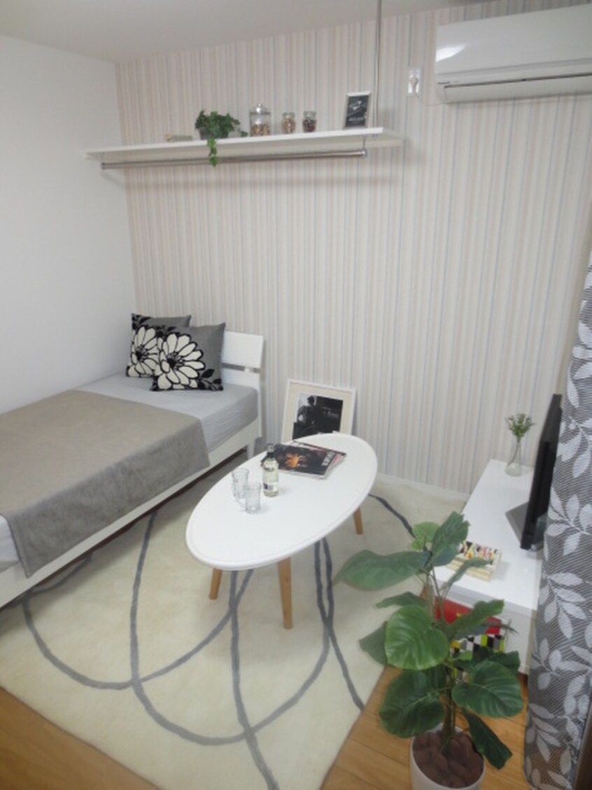 居室 Wins Court Hattori