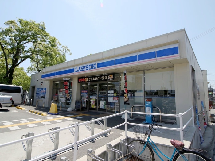 ローソン豊中服部南町二丁目店(コンビニ)まで632m Wins Court Hattori