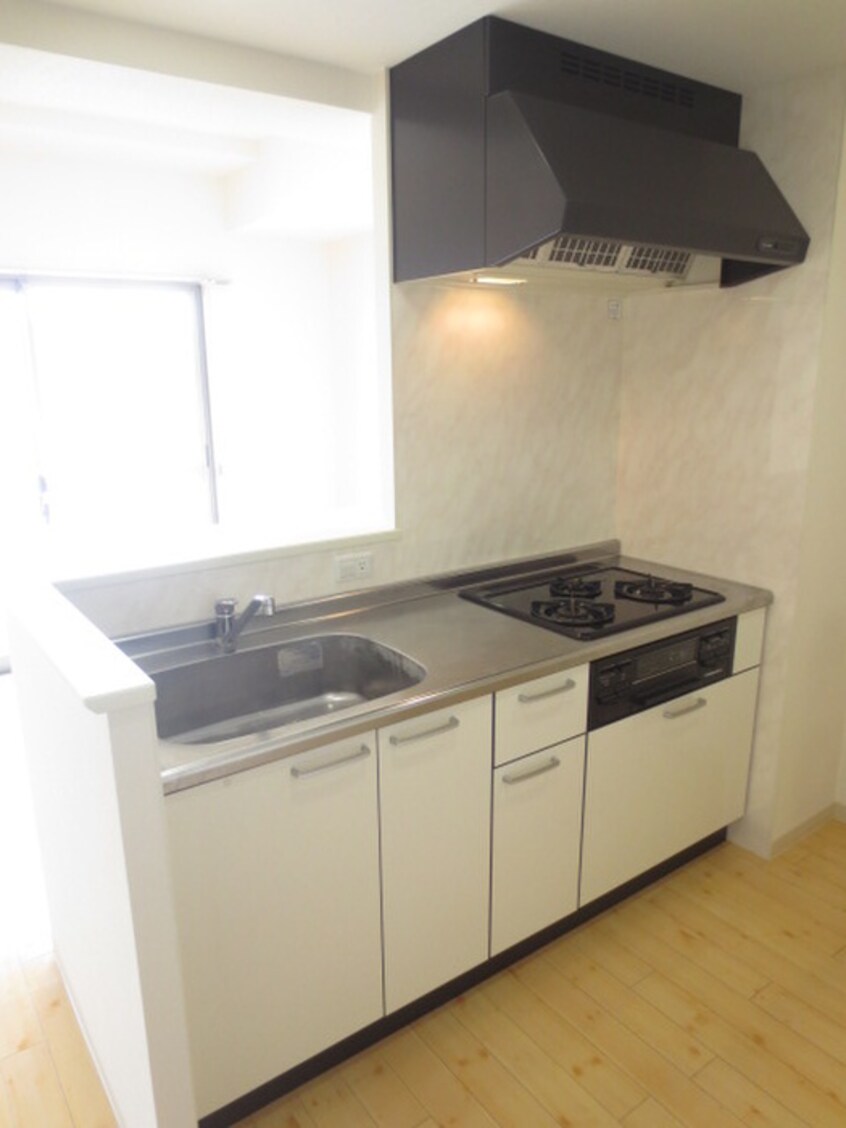 キッチン サン　ヴィラ２４