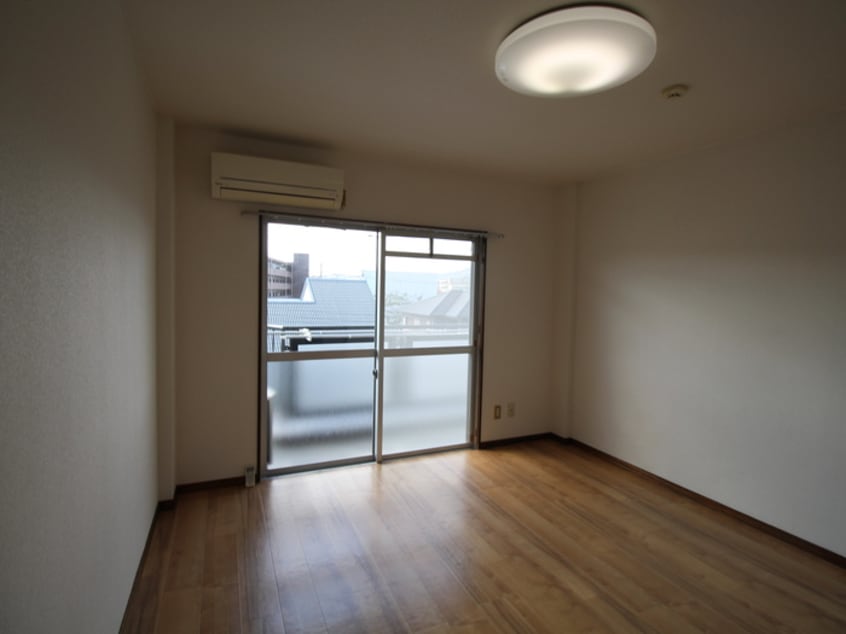 居室 シャルムハイツ小野原