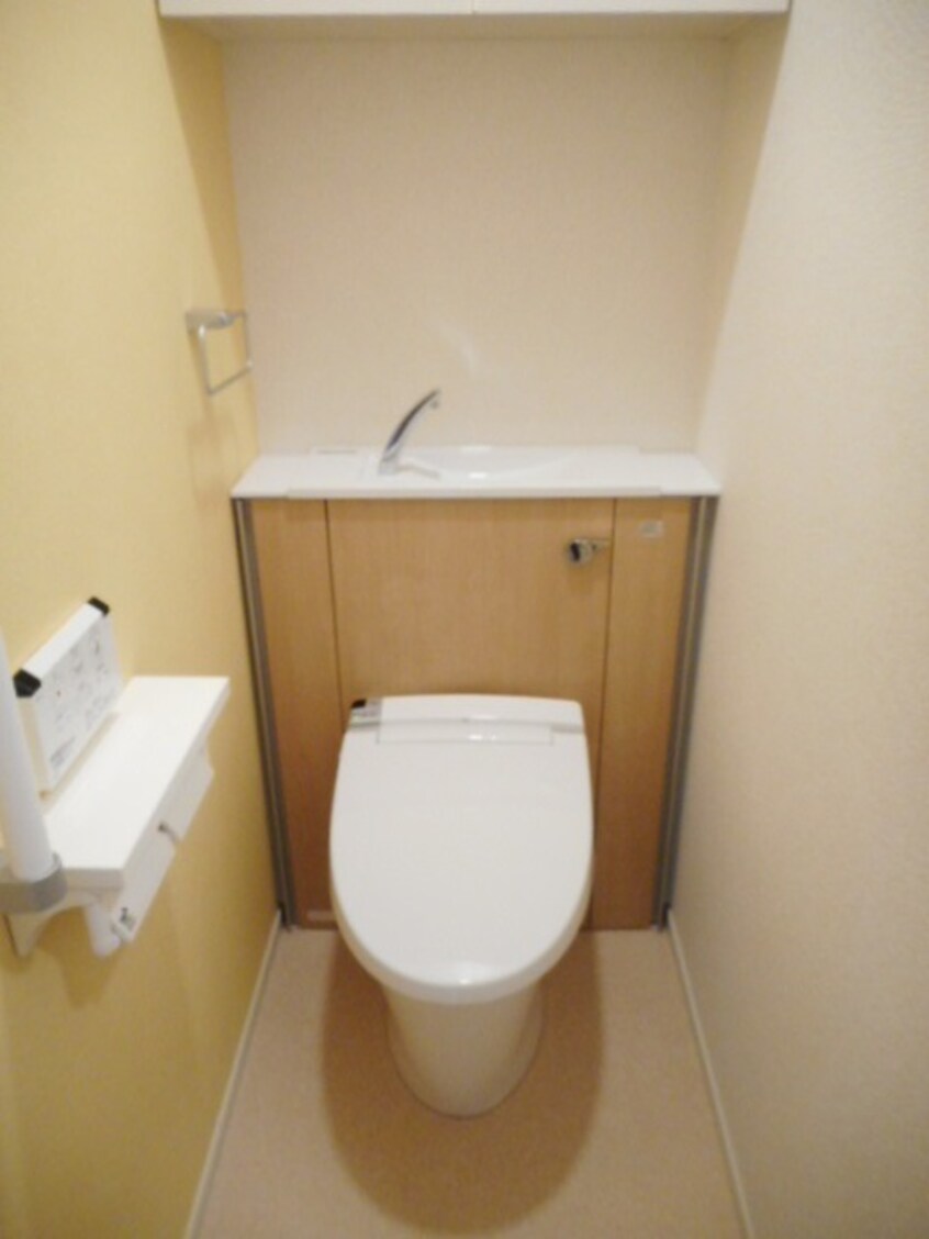 トイレ セレーノ