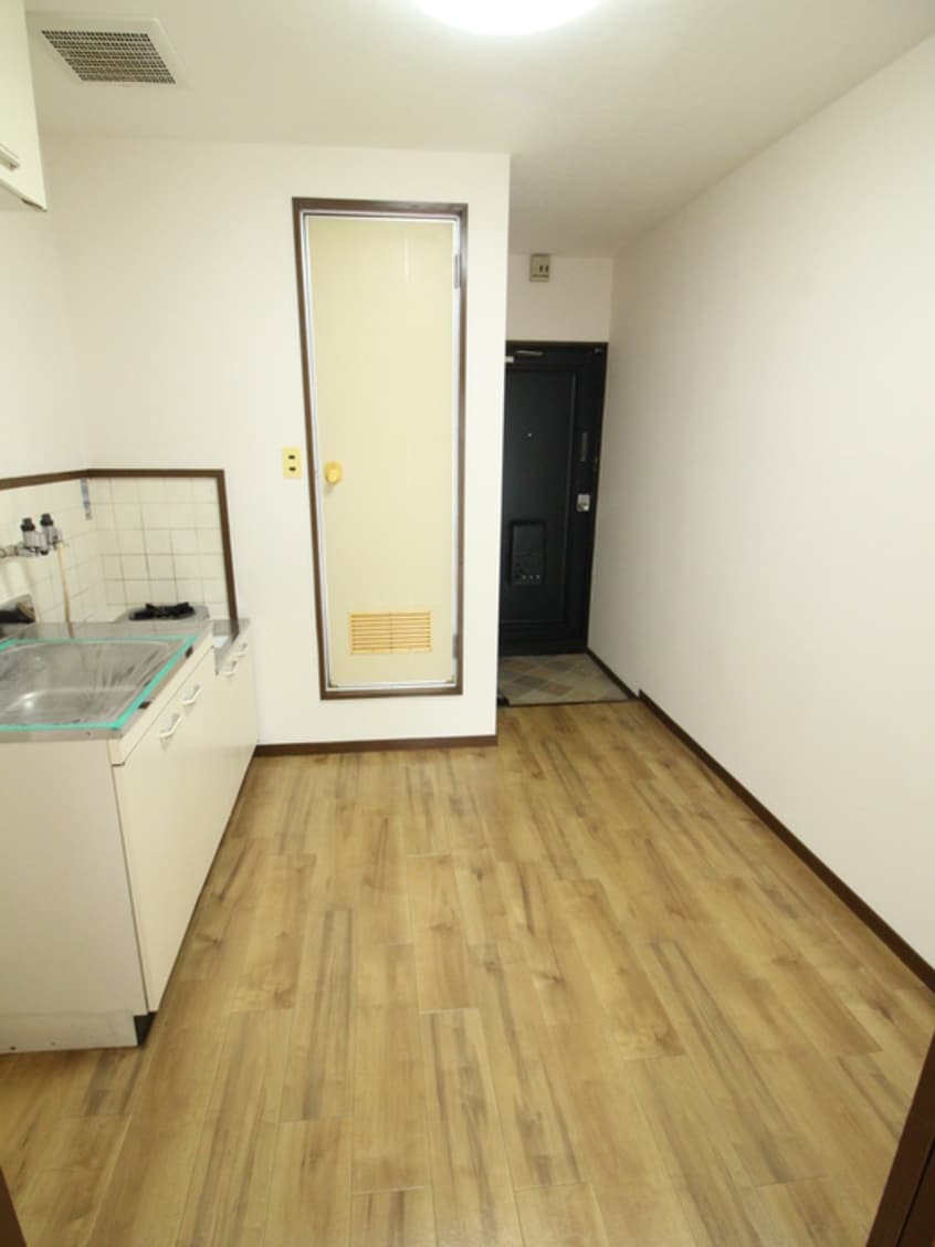 廊下 南森町ロイヤルハイツ