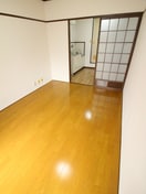 居室 南森町ロイヤルハイツ