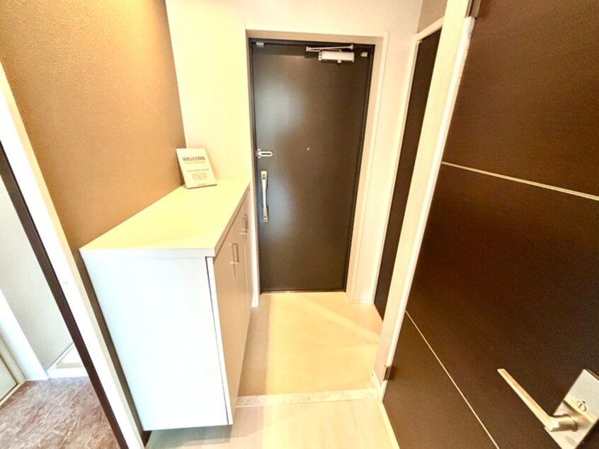 玄関 Ａｍｉｓｔａｄ