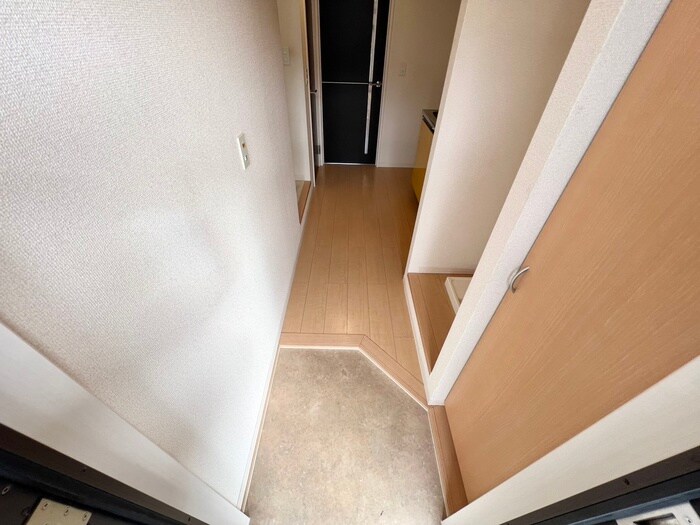 玄関 アウドムラ