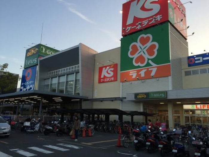 ライフ(スーパー)まで560m ウインズコート高槻南