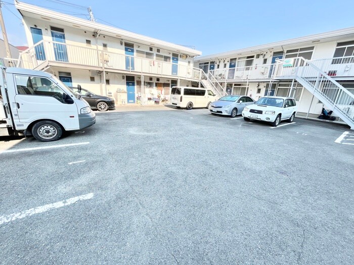 駐車場 西小路ハイツ