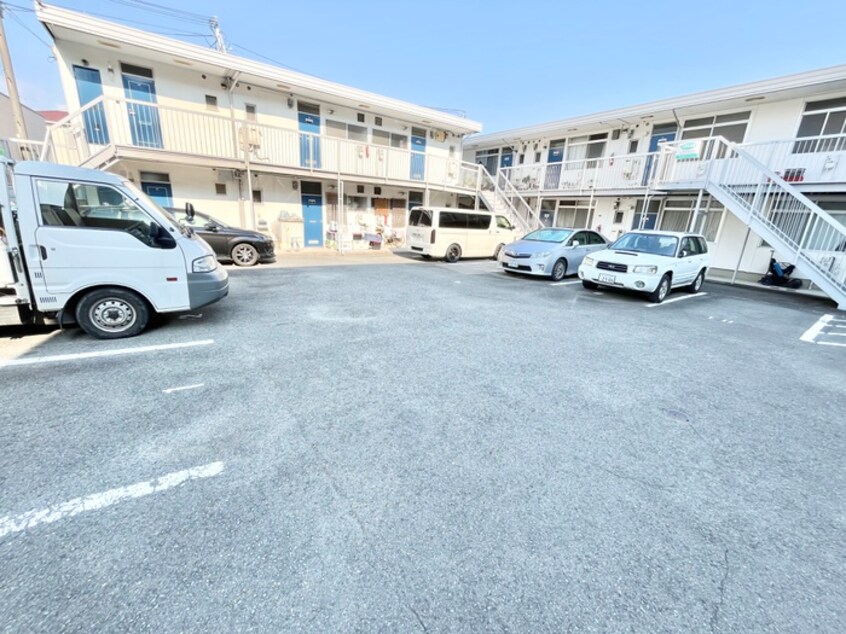駐車場 西小路ハイツ