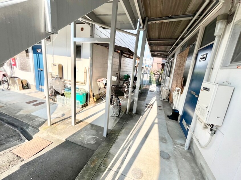 駐輪場 西小路ハイツ