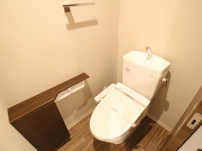 トイレ ﾌｧｰｽﾄｽﾃｰｼﾞ江坂広芝町Ⅱ（702）