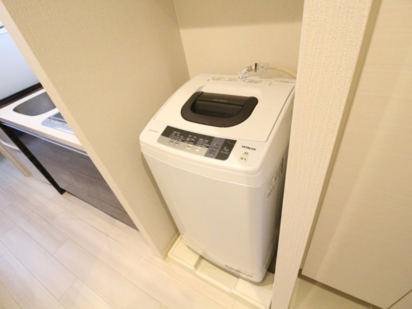 洗濯機置場 ﾌｧｰｽﾄｽﾃｰｼﾞ江坂広芝町Ⅱ（702）