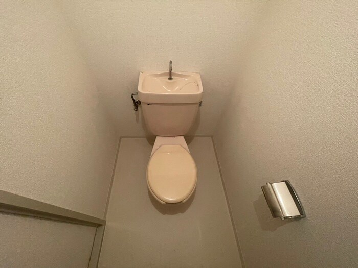 トイレ クレセント垂水