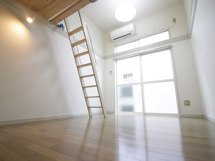 室内からの展望 ドム－ル桂