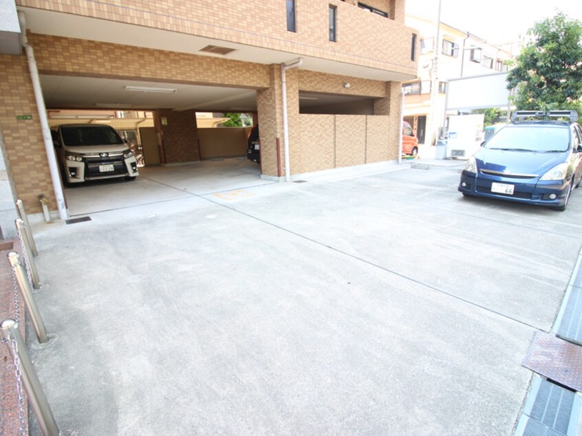 駐車場 サンロイヤルエスⅡ