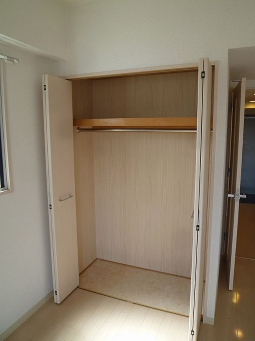 収納 エスリ－ド江坂公園(904)