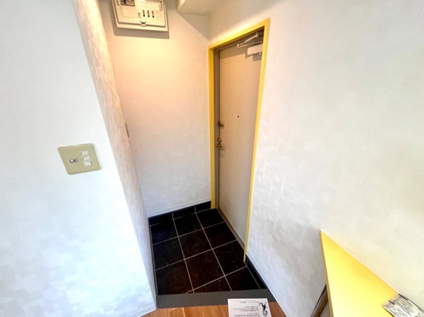 玄関 レザムルーズ西宮