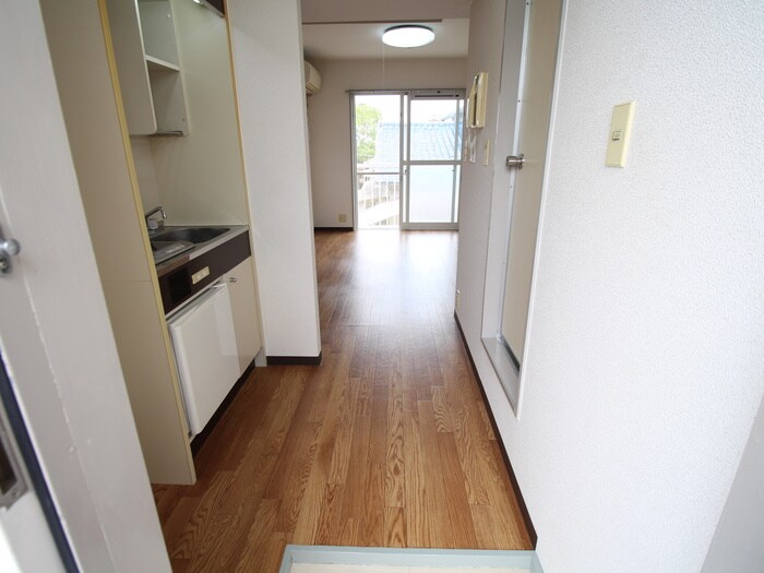 廊下 カレッジハウスイ－スト
