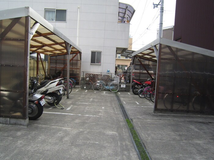 駐輪場 グランクレスト