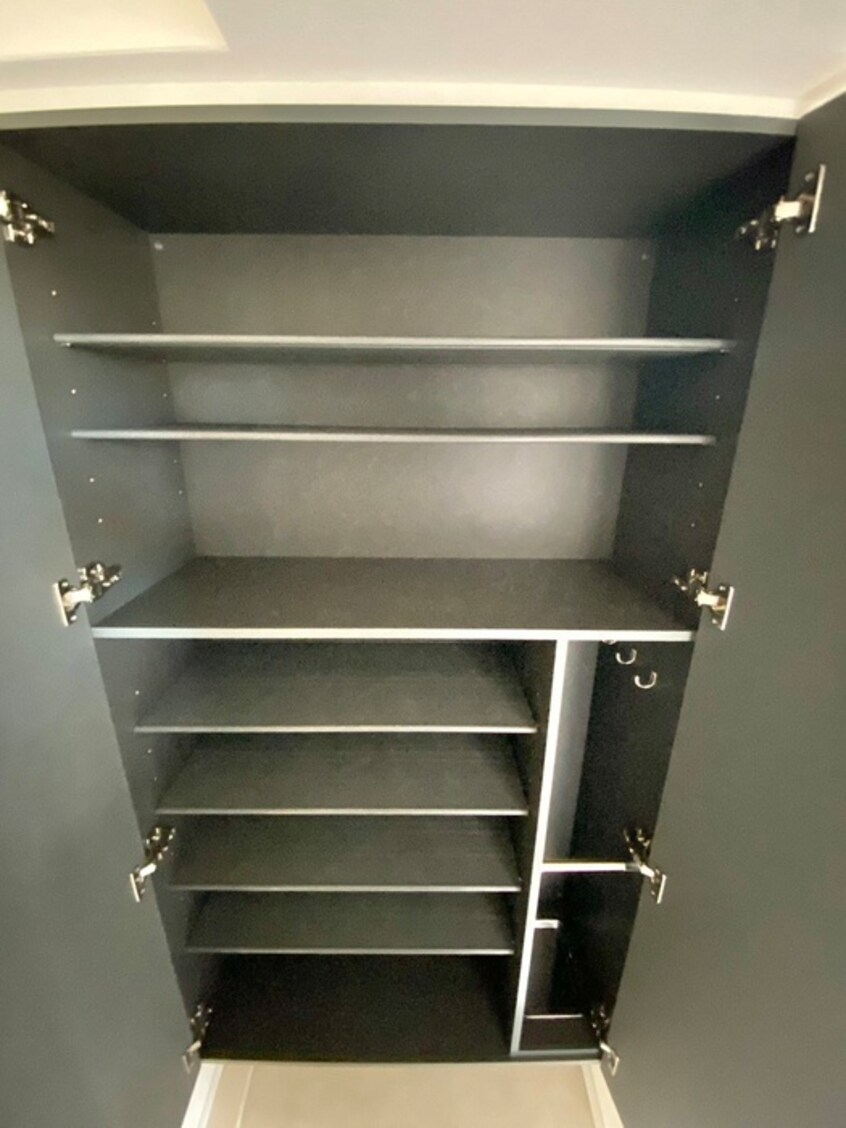 靴箱 ﾚｵﾝｺﾝﾌｫｰﾄ難波ｸﾚｱ(1203)