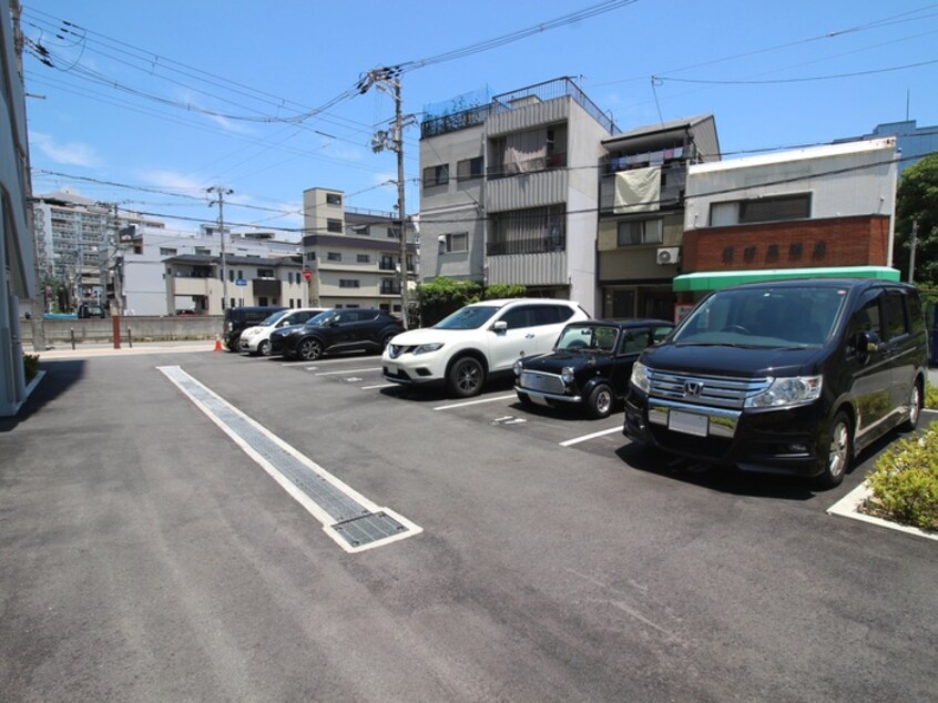 駐車場 ﾌﾟﾚｻﾝｽ新大阪ｲｵﾘｱ(421)