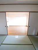 居室 サンプラザ湯里南