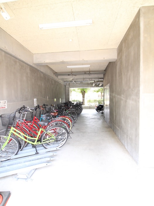 駐輪場 アーバンフラッツ城東