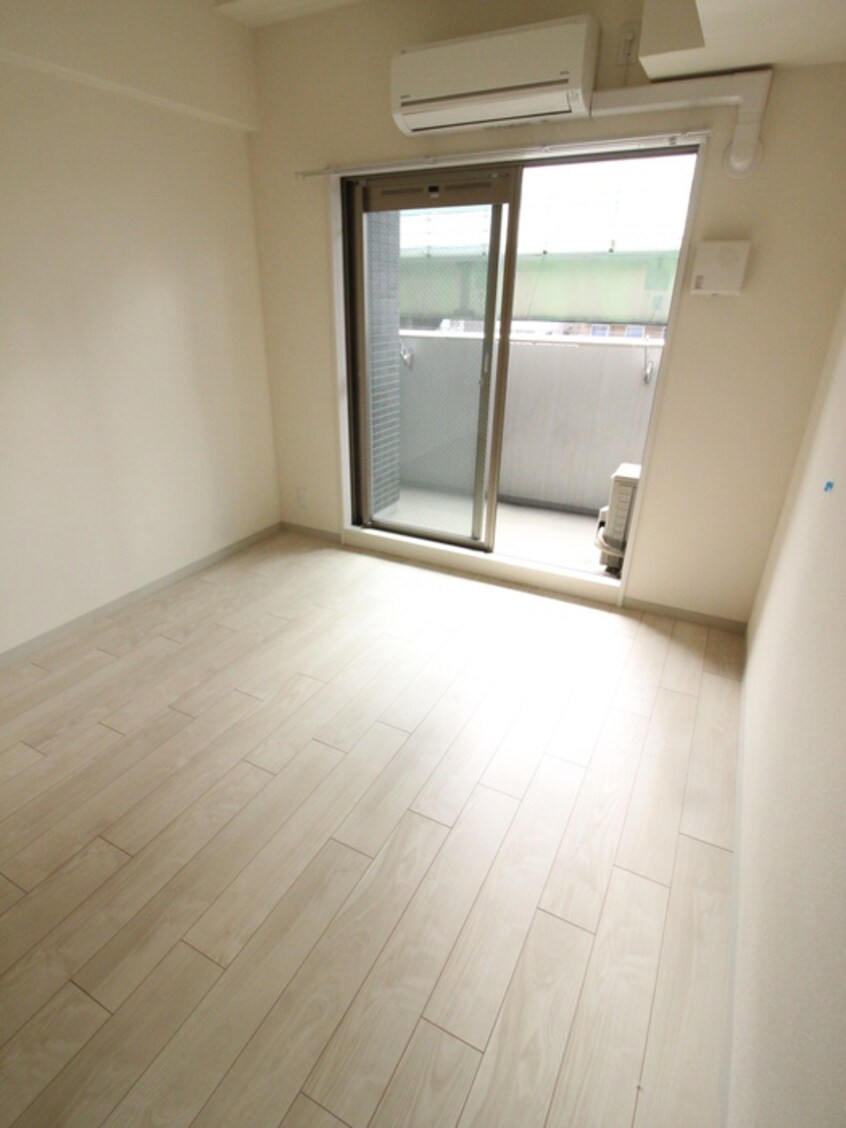 居室 プレサンス南森町駅前(302)