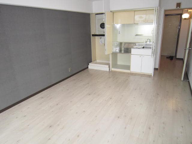 居室 レバンガ老松通りBLDG．