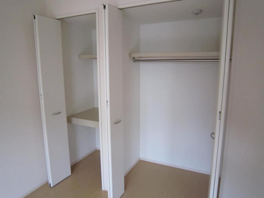 収納 サワ－フロ－ラＡ棟