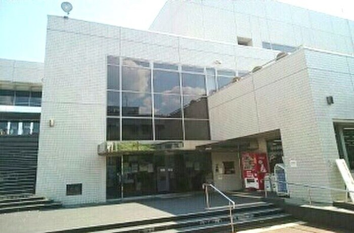 大東市中央図書館(図書館)まで1700m アヴィタンテ加納A棟