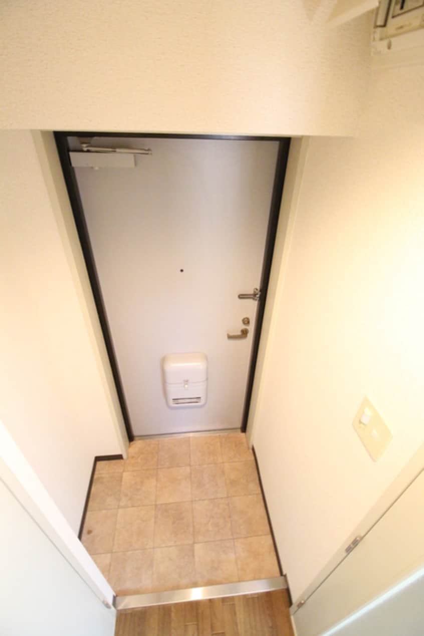 玄関 メゾン・ソレイユ