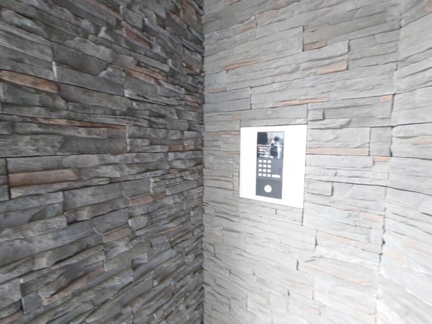 エントランス部分 バウハウス御蔭