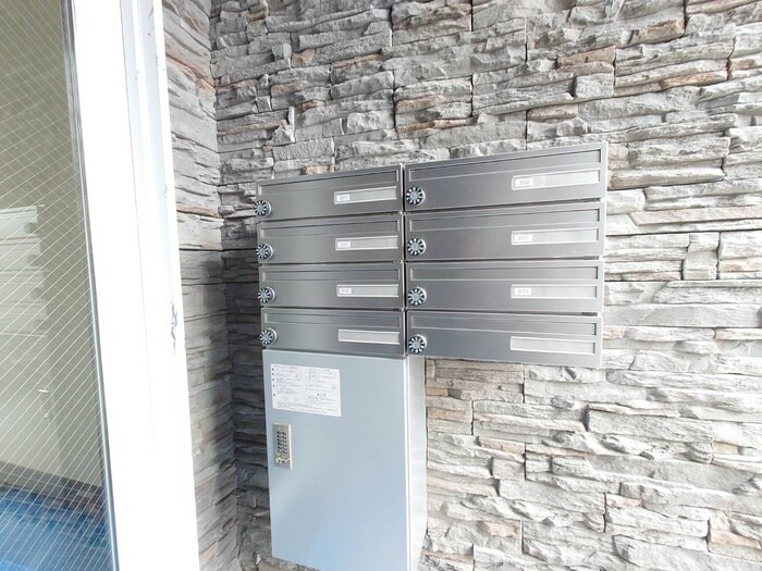 エントランス部分 バウハウス御蔭