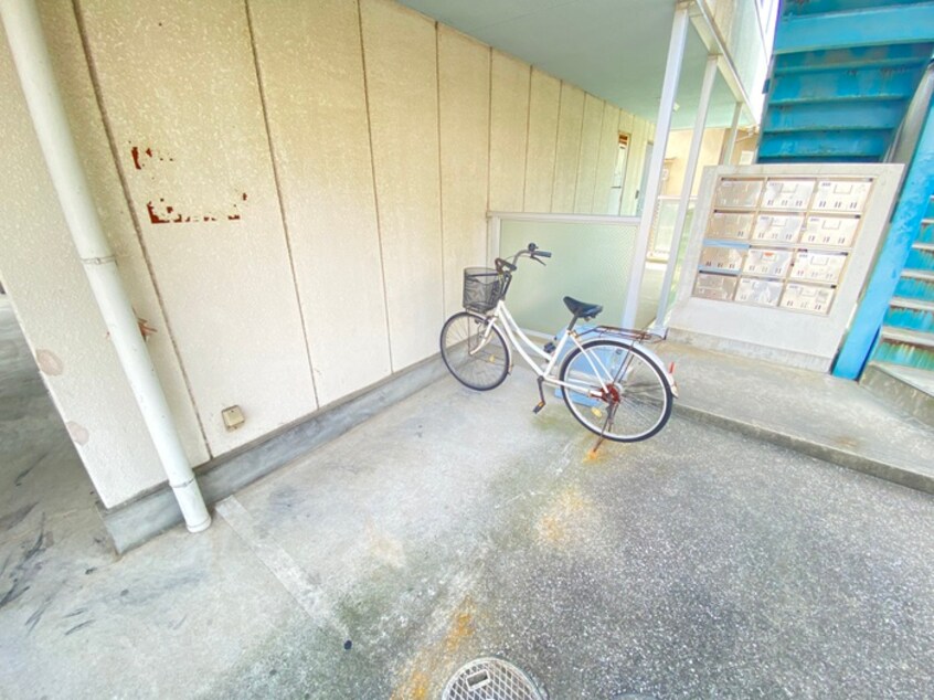 駐輪場 ジュネスハイツ