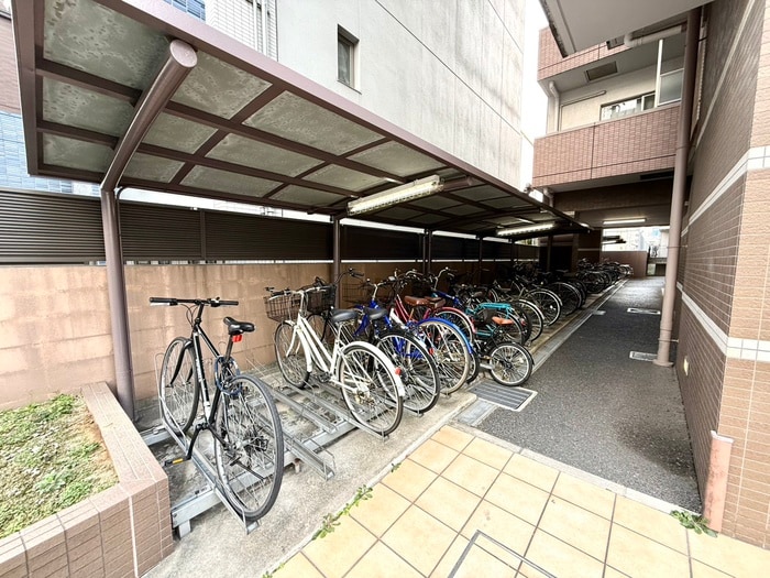 駐輪場 ソルレヴェンテ梅田