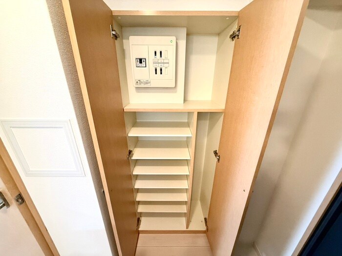 靴箱 ソルレヴェンテ梅田