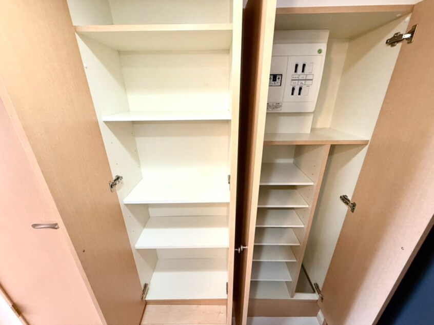 靴箱 ソルレヴェンテ梅田