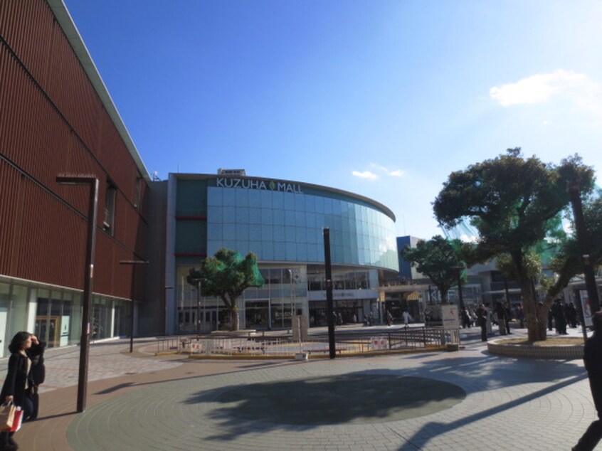 KUZUHA MALL 本館(ショッピングセンター/アウトレットモール)まで2000m サンハイム上山