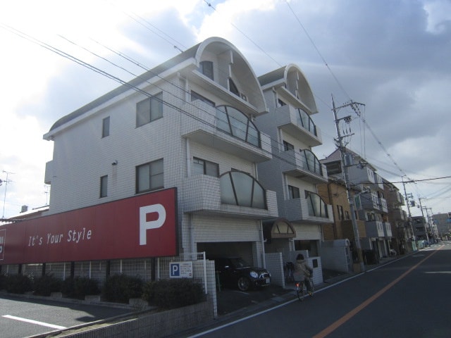 エントランス部分 コ－ト桜塚