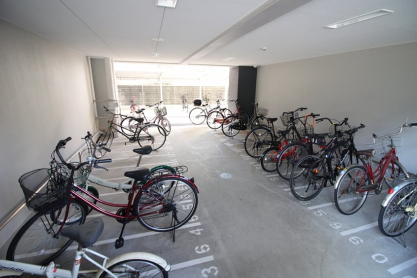 駐輪場 ﾌﾟﾚｻﾝｽ梅田北ｻﾞ・ﾗｲﾌﾞ(207)