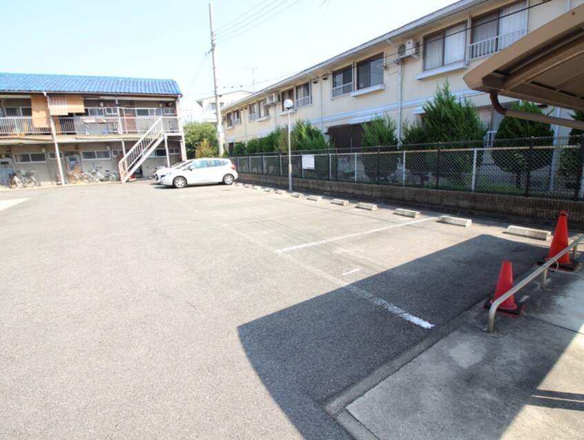 駐車場 モアエクレ－ルＢ棟