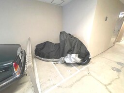 バイク置き場