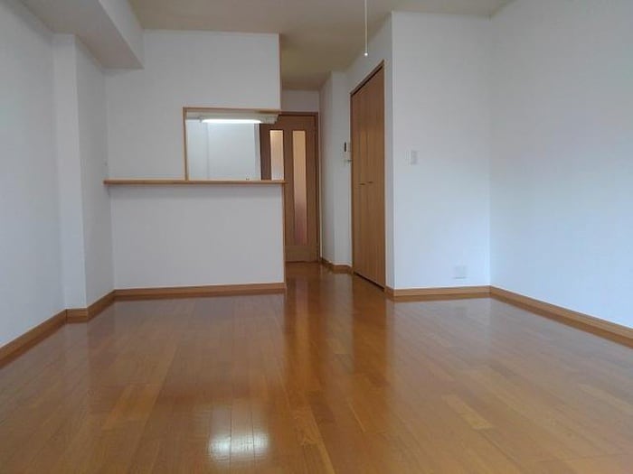 居室 セレ－ノＢ