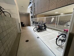 バイク置き場